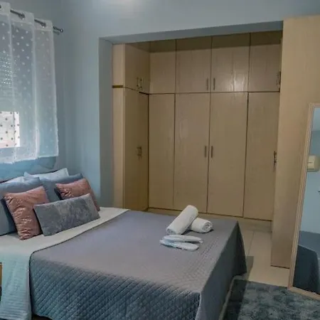 Papa's House * Καλυθιές